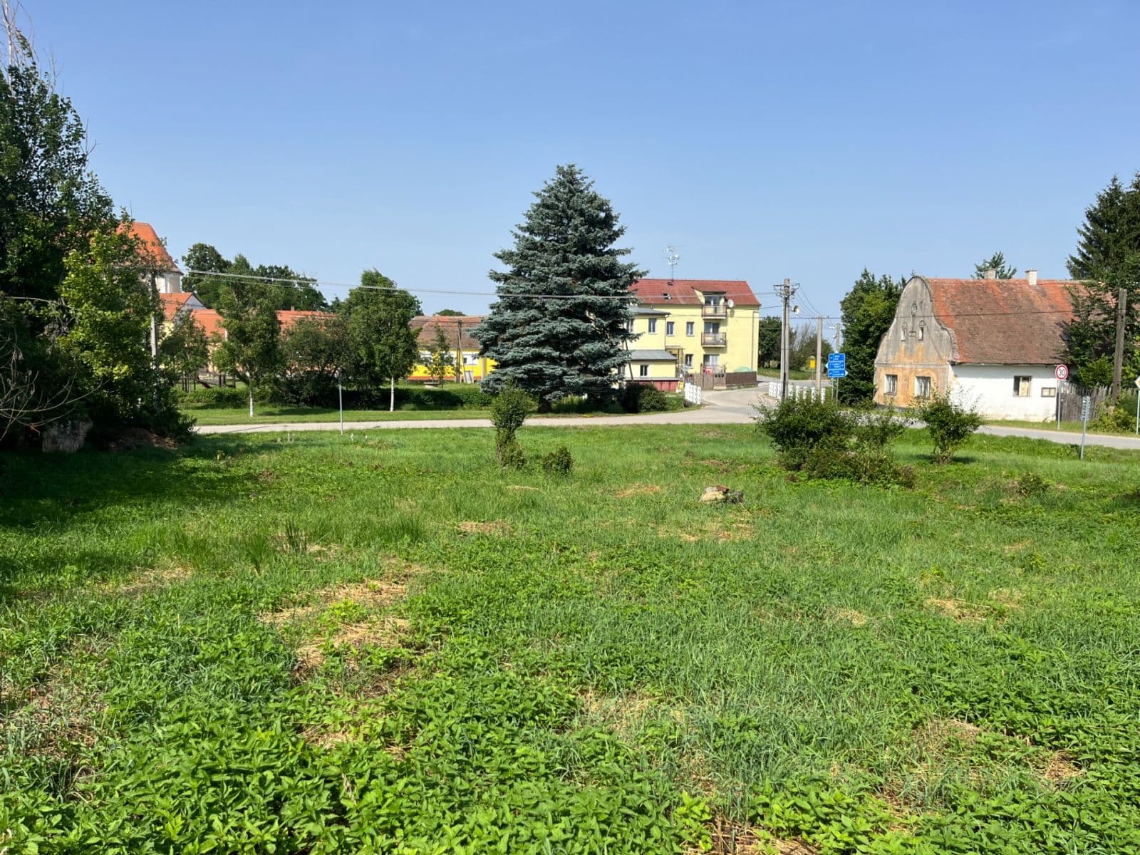 Prodej pozemku 1.114 m², Dešná, Jihočeský kraj Prodej pozemku 1.114 m², Dešná, Jihočeský kraj