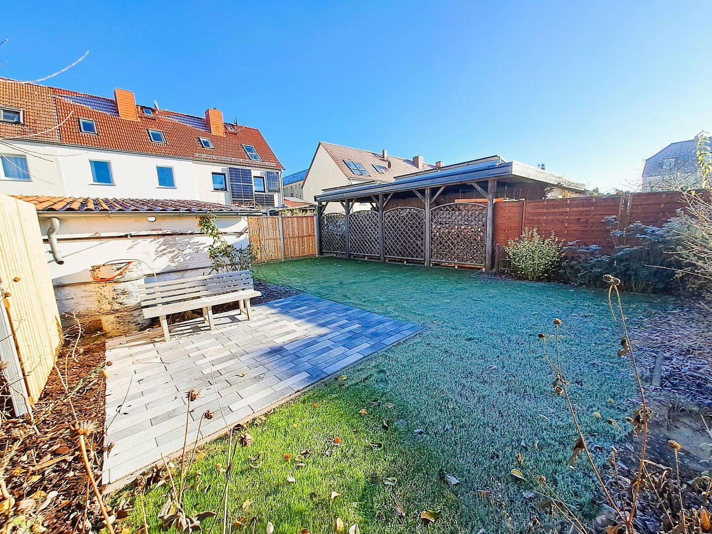 Prodej domu 121 m², pozemek 221 m², Bergstraße 37c, Stendal, Sasko-Anhaltsko Prodej domu 121 m², pozemek 221 m², Bergstraße 37c, Stendal, Sasko-Anhaltsko