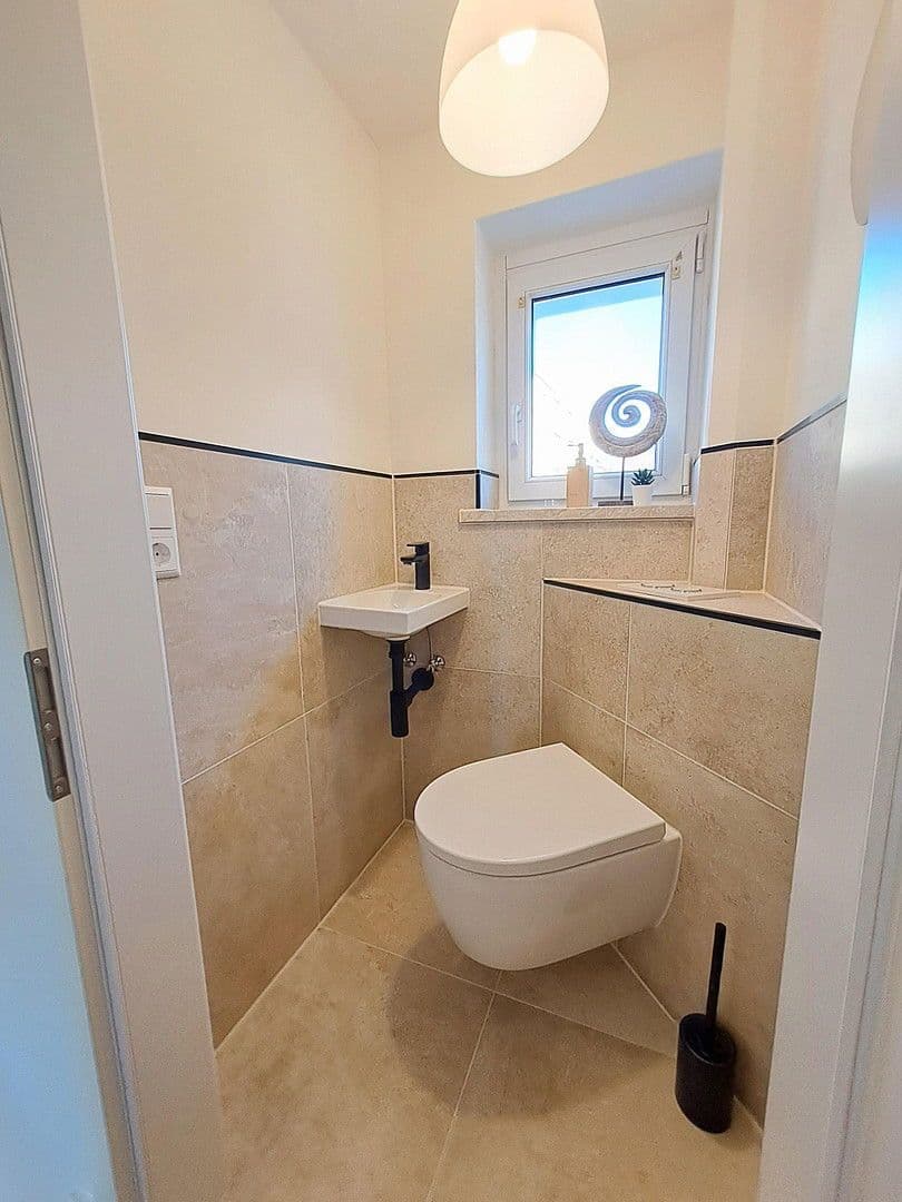 Prodej domu 121 m², pozemek 221 m², Bergstraße 37c, Stendal, Sasko-Anhaltsko Prodej domu 121 m², pozemek 221 m², Bergstraße 37c, Stendal, Sasko-Anhaltsko