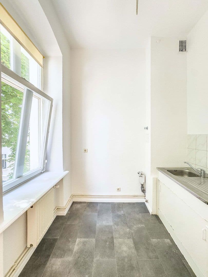 Prodej bytu 2+1 33 m², Hermannstraße 56, Berlin, Berlín Prodej bytu 2+1 33 m², Hermannstraße 56, Berlin, Berlín