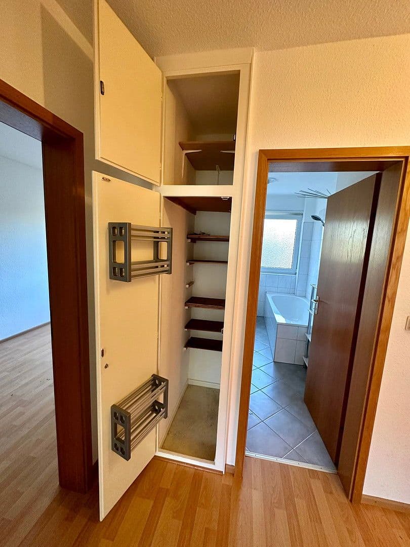 Pronájem bytu 3+1 68 m², Eichelsheimer Strasse 27, Mannheim, Bádensko-Württembersko Pronájem bytu 3+1 68 m², Eichelsheimer Strasse 27, Mannheim, Bádensko-Württembersko