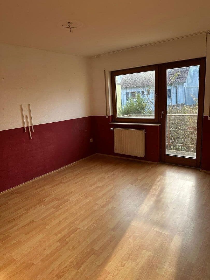 Prodej domu 95 m², pozemek 131 m², Illingen, Bádensko-Württembersko Prodej domu 95 m², pozemek 131 m², Illingen, Bádensko-Württembersko