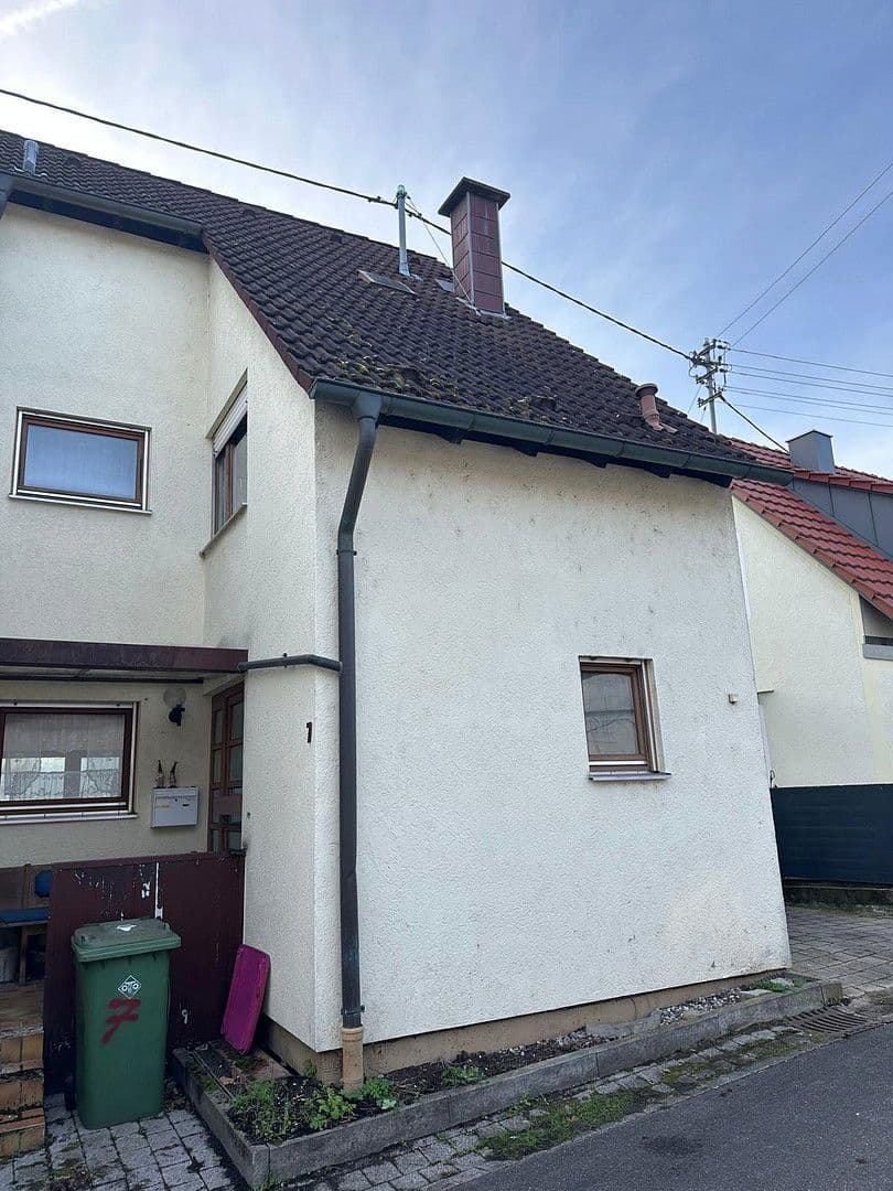 Prodej domu 95 m², pozemek 131 m², Illingen, Bádensko-Württembersko Prodej domu 95 m², pozemek 131 m², Illingen, Bádensko-Württembersko