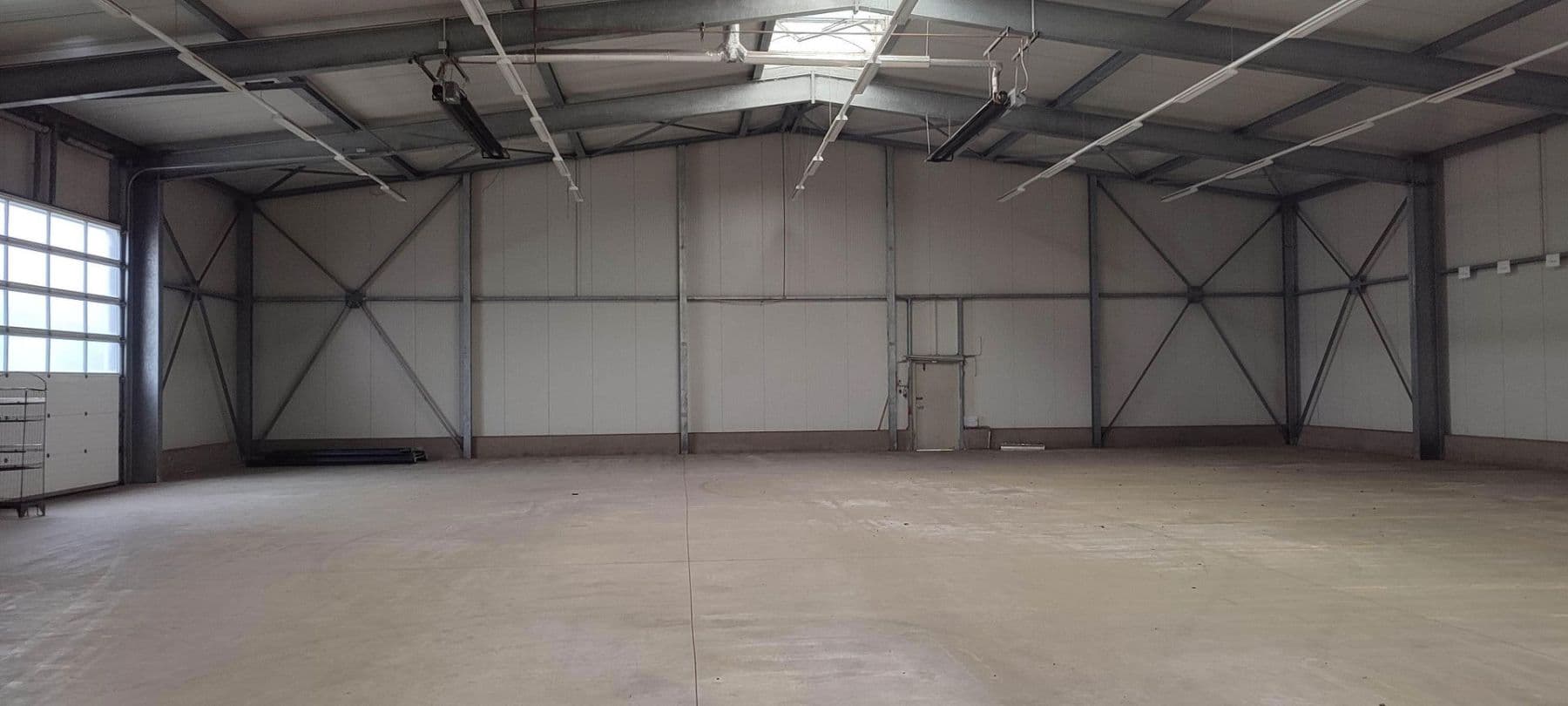 Pronájem nebytového prostoru 500 m², Ulmen, Porýní-Falc Pronájem nebytového prostoru 500 m², Ulmen, Porýní-Falc