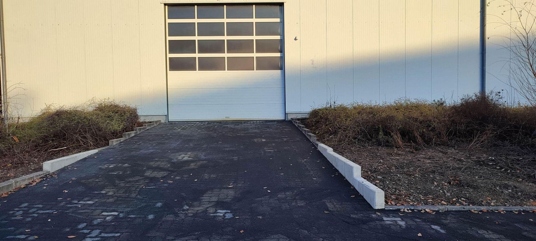 Pronájem nebytového prostoru 500 m², Ulmen, Porýní-Falc Pronájem nebytového prostoru 500 m², Ulmen, Porýní-Falc