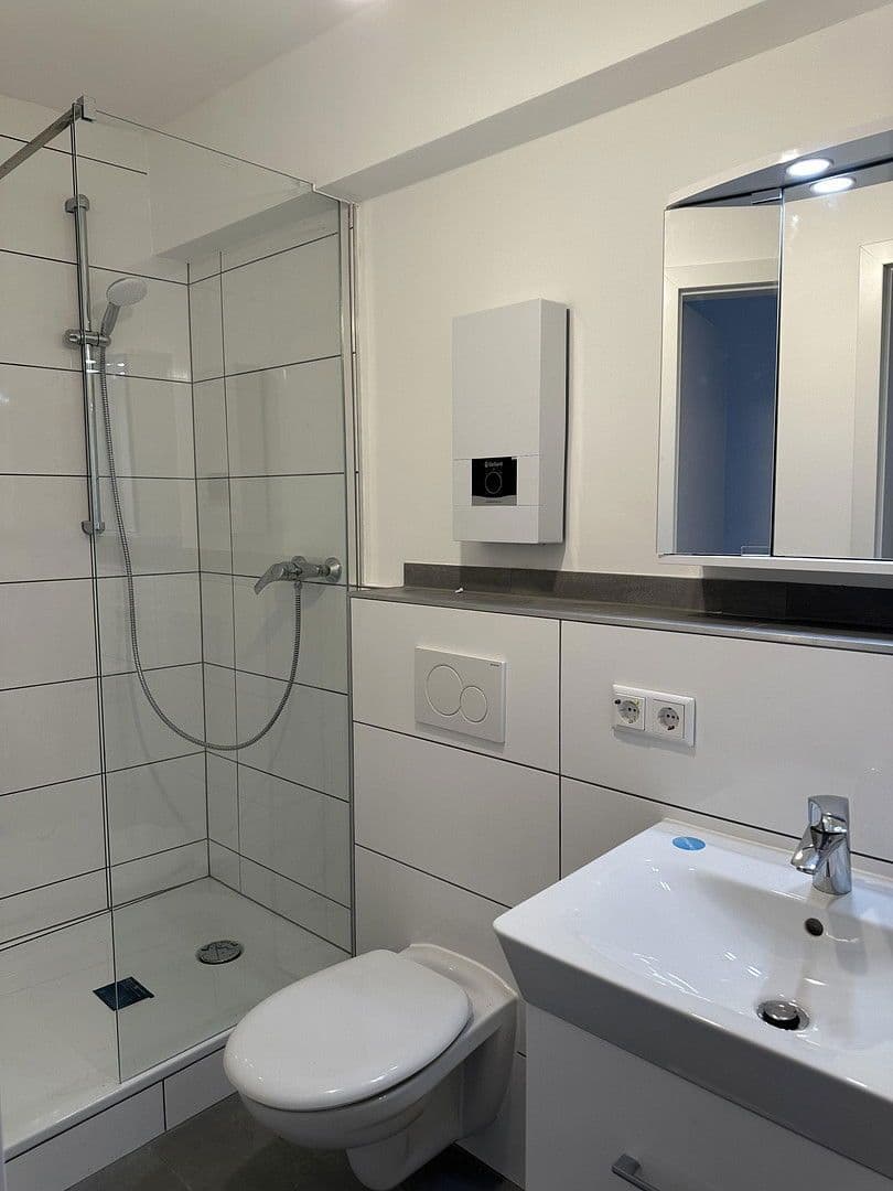 Pronájem bytu 2+1 48 m², Albertstr. 109, Düsseldorf, Severní Porýní-Vestfálsko Pronájem bytu 2+1 48 m², Albertstr. 109, Düsseldorf, Severní Porýní-Vestfálsko