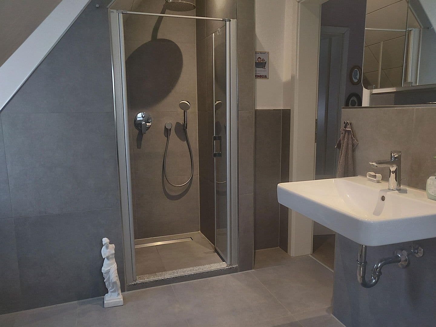 Prodej domu 136 m², pozemek 130 m², Eppelheim, Bádensko-Württembersko Prodej domu 136 m², pozemek 130 m², Eppelheim, Bádensko-Württembersko