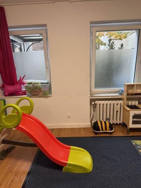 Prodej bytu 2+1 66 m², Düsseldorf, Severní Porýní-Vestfálsko Prodej bytu 2+1 66 m², Düsseldorf, Severní Porýní-Vestfálsko