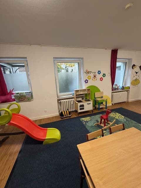 Prodej bytu 2+1 66 m², Düsseldorf, Severní Porýní-Vestfálsko Prodej bytu 2+1 66 m², Düsseldorf, Severní Porýní-Vestfálsko