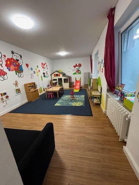 Prodej bytu 2+1 66 m², Düsseldorf, Severní Porýní-Vestfálsko Prodej bytu 2+1 66 m², Düsseldorf, Severní Porýní-Vestfálsko