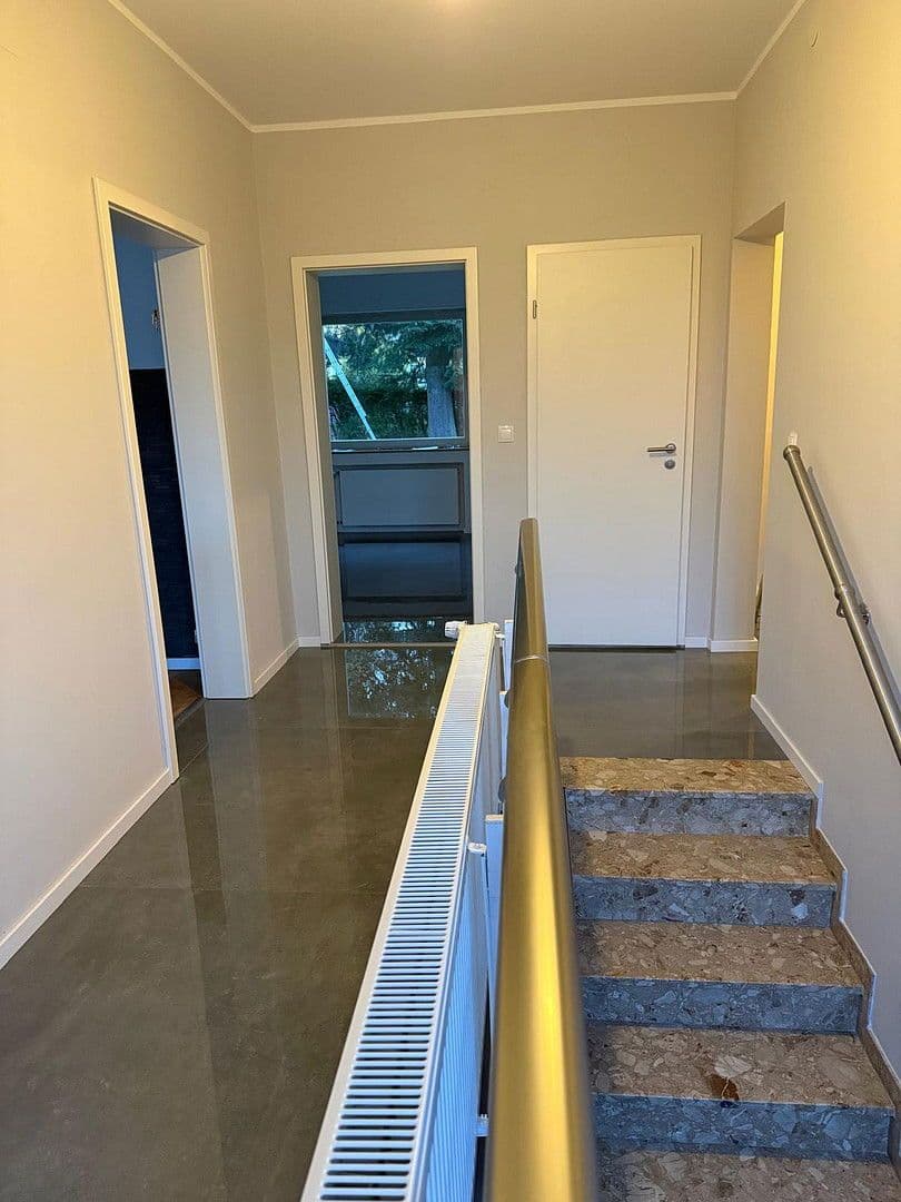 Prodej domu 165 m², pozemek 700 m², Alte Str. 3a, Bad Honnef, Severní Porýní-Vestfálsko Prodej domu 165 m², pozemek 700 m², Alte Str. 3a, Bad Honnef, Severní Porýní-Vestfálsko