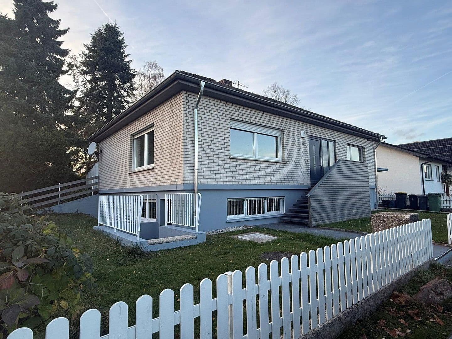 Prodej domu 165 m², pozemek 700 m², Alte Str. 3a, Bad Honnef, Severní Porýní-Vestfálsko Prodej domu 165 m², pozemek 700 m², Alte Str. 3a, Bad Honnef, Severní Porýní-Vestfálsko