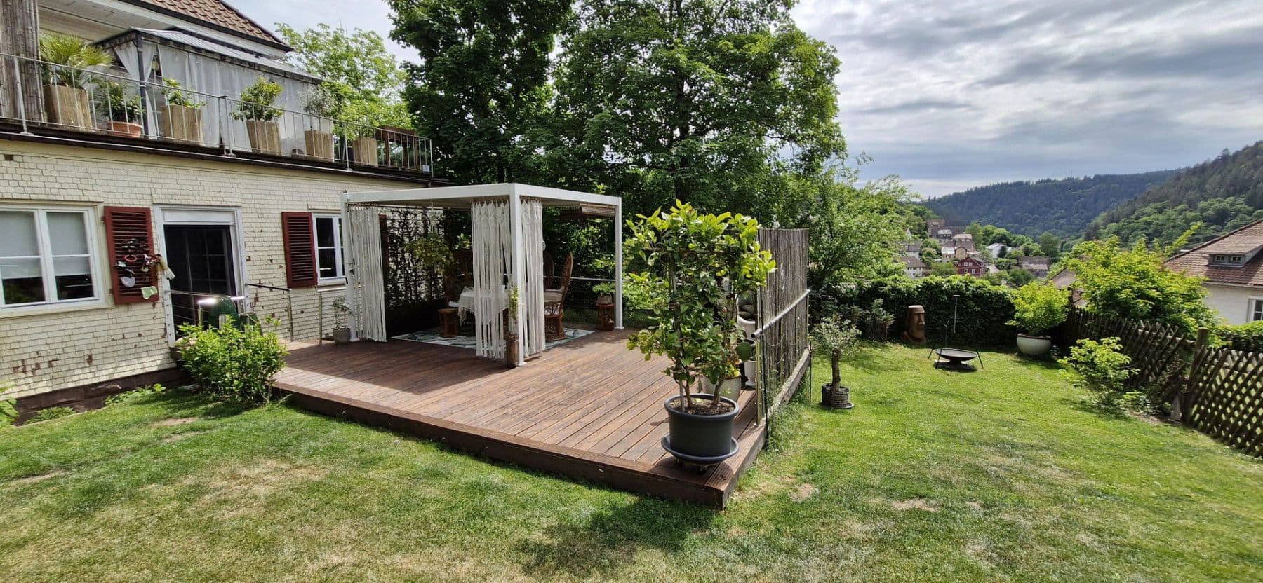 Prodej bytu 4+1 159 m², Calw, Bádensko-Württembersko Prodej bytu 4+1 159 m², Calw, Bádensko-Württembersko