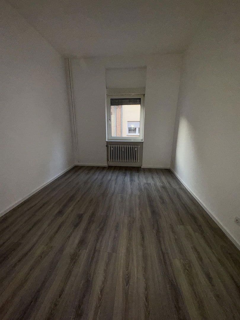 Pronájem bytu 3+1 60 m², Riedfeldstraße 87, Mannheim, Bádensko-Württembersko Pronájem bytu 3+1 60 m², Riedfeldstraße 87, Mannheim, Bádensko-Württembersko