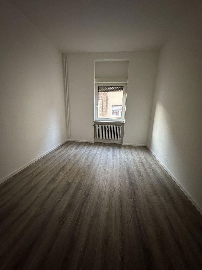 Pronájem bytu 3+1 60 m², Riedfeldstraße 87, Mannheim, Bádensko-Württembersko Pronájem bytu 3+1 60 m², Riedfeldstraße 87, Mannheim, Bádensko-Württembersko
