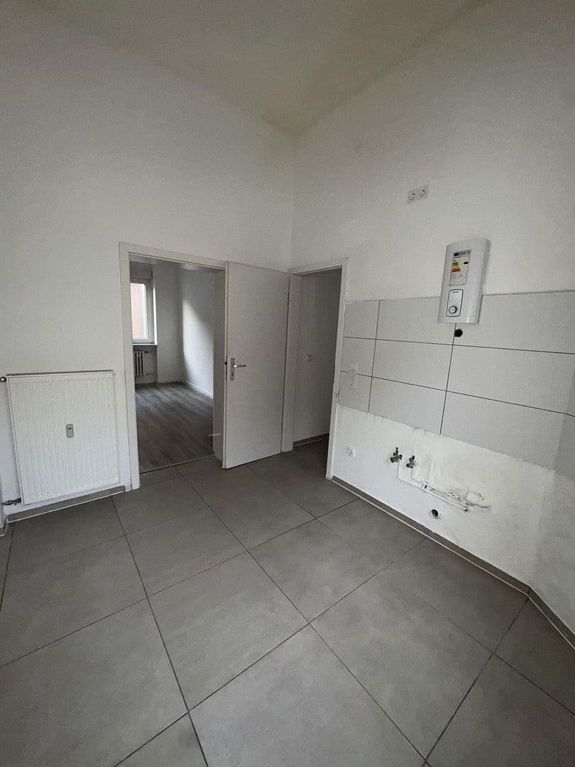 Pronájem bytu 3+1 60 m², Riedfeldstraße 87, Mannheim, Bádensko-Württembersko Pronájem bytu 3+1 60 m², Riedfeldstraße 87, Mannheim, Bádensko-Württembersko