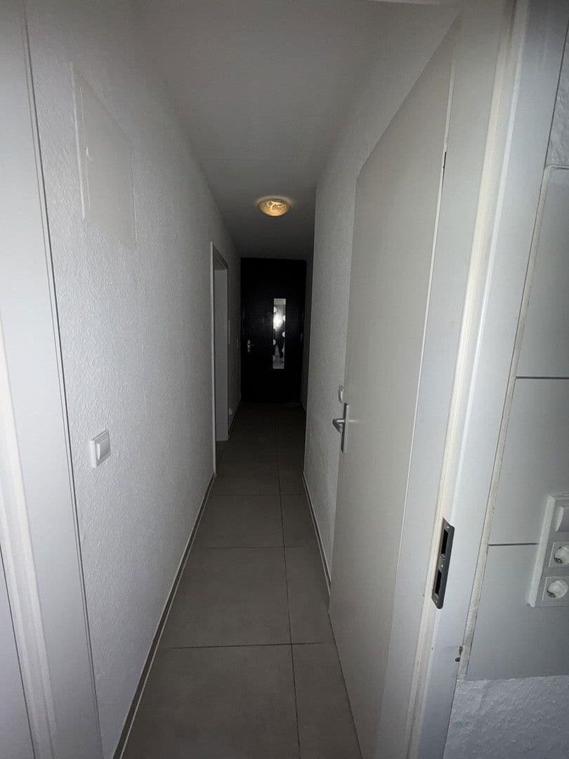 Pronájem bytu 3+1 60 m², Riedfeldstraße 87, Mannheim, Bádensko-Württembersko Pronájem bytu 3+1 60 m², Riedfeldstraße 87, Mannheim, Bádensko-Württembersko