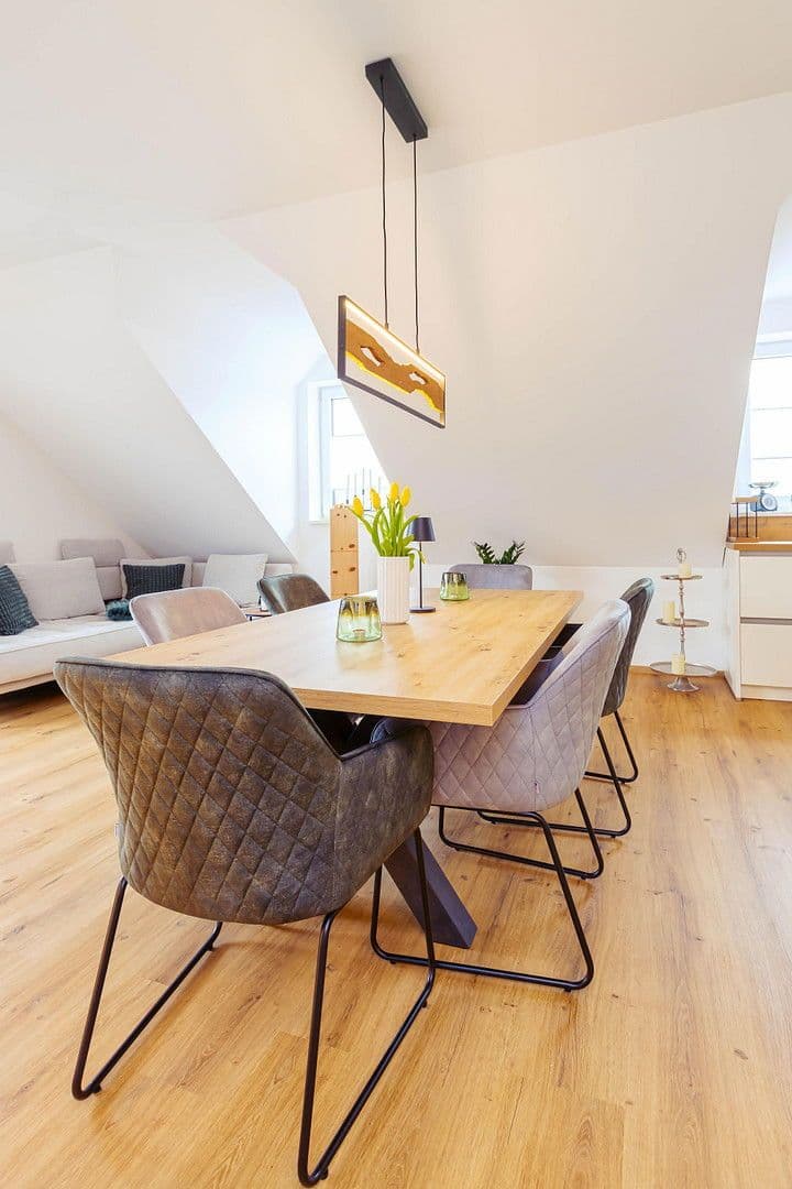 Pronájem bytu 3+1 81 m², St.-Moritz-Str. 2, Buchloe, Bavorsko Pronájem bytu 3+1 81 m², St.-Moritz-Str. 2, Buchloe, Bavorsko