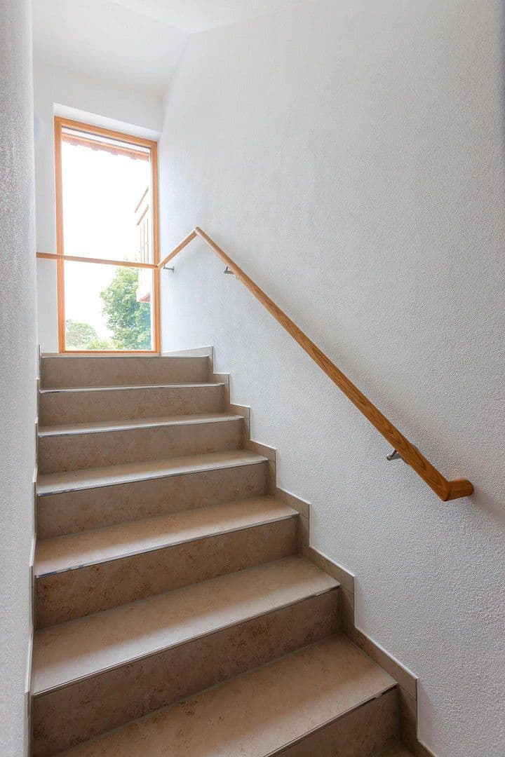 Pronájem bytu 3+1 81 m², St.-Moritz-Str. 2, Buchloe, Bavorsko Pronájem bytu 3+1 81 m², St.-Moritz-Str. 2, Buchloe, Bavorsko