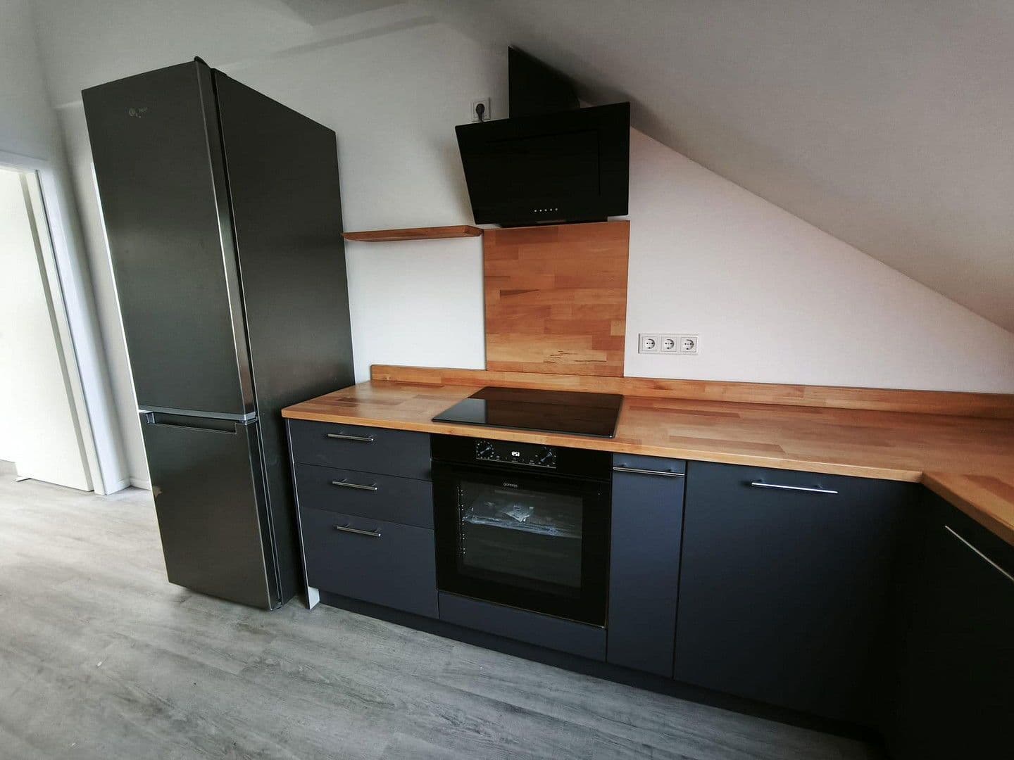 Pronájem bytu 2+1 55 m², Alemannenstraße 40, Neuss, Severní Porýní-Vestfálsko Pronájem bytu 2+1 55 m², Alemannenstraße 40, Neuss, Severní Porýní-Vestfálsko