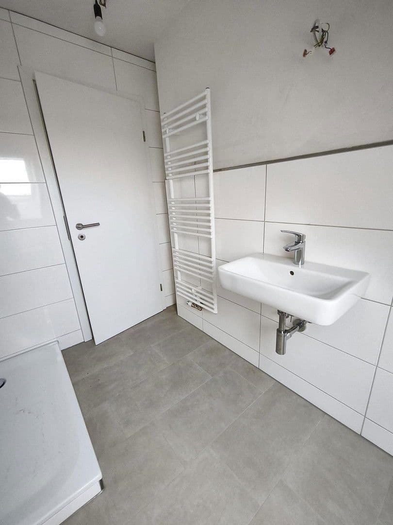 Pronájem bytu 2+1 55 m², Alemannenstraße 40, Neuss, Severní Porýní-Vestfálsko Pronájem bytu 2+1 55 m², Alemannenstraße 40, Neuss, Severní Porýní-Vestfálsko