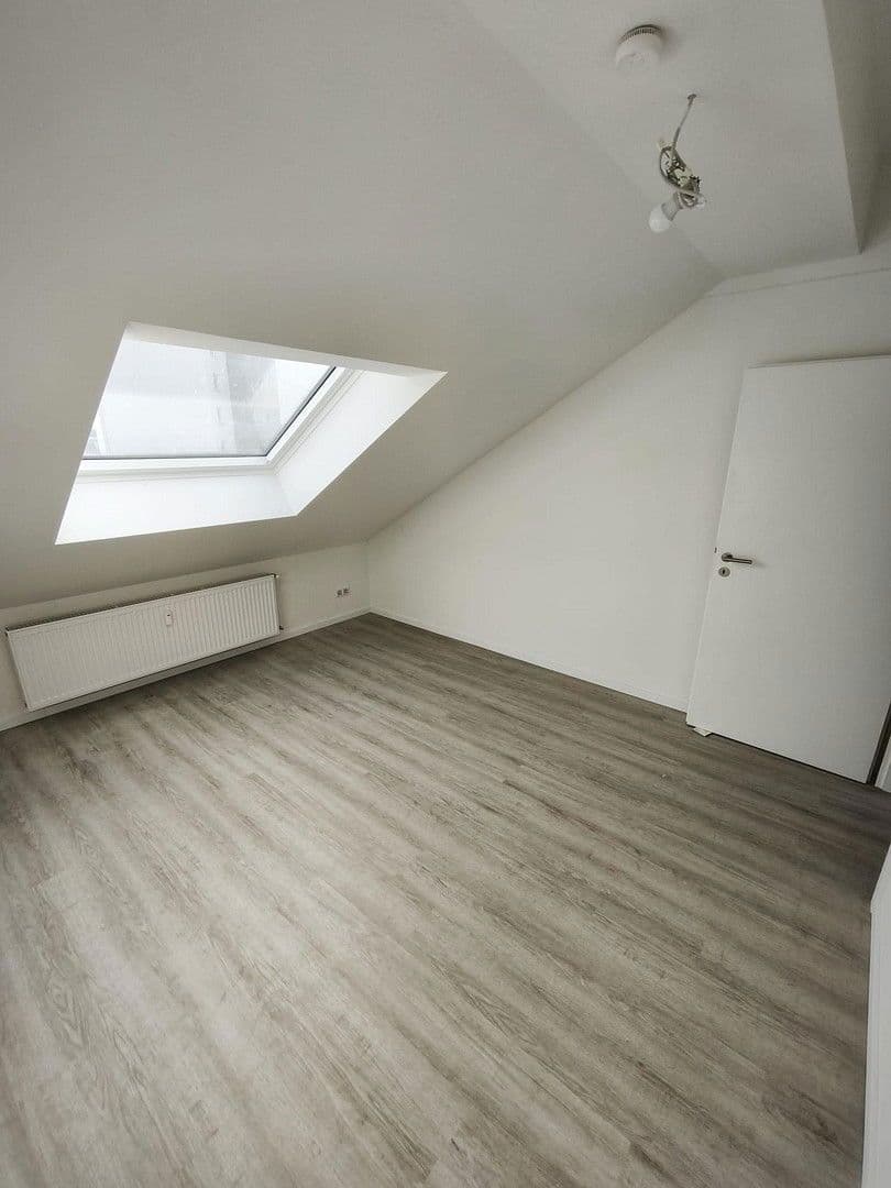 Pronájem bytu 2+1 55 m², Alemannenstraße 40, Neuss, Severní Porýní-Vestfálsko Pronájem bytu 2+1 55 m², Alemannenstraße 40, Neuss, Severní Porýní-Vestfálsko