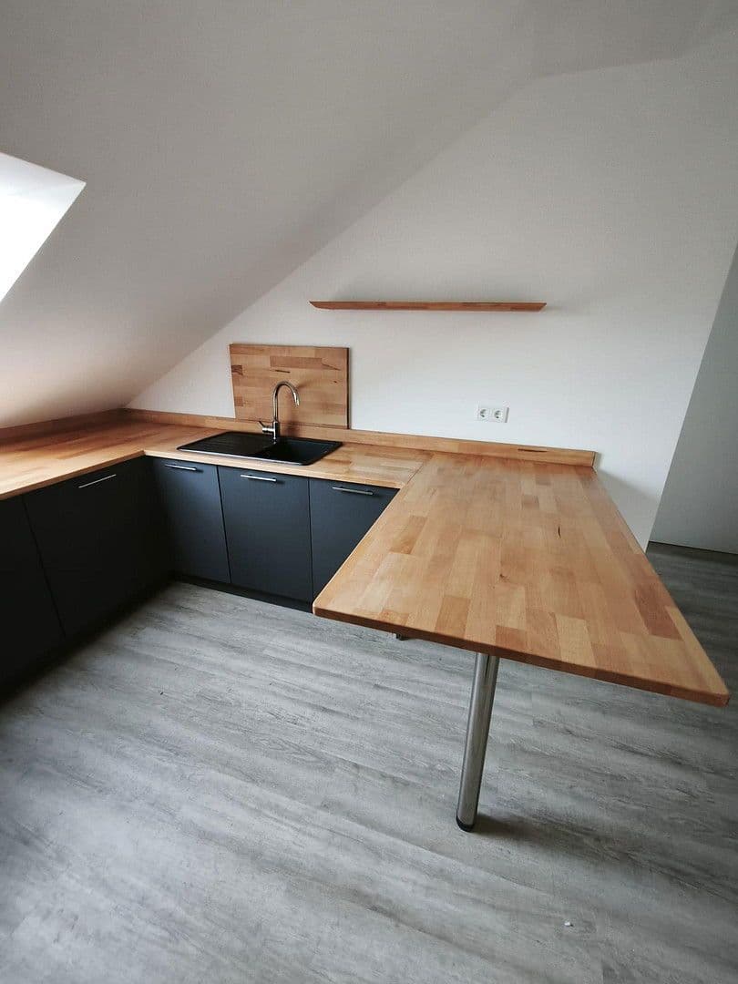 Pronájem bytu 2+1 55 m², Alemannenstraße 40, Neuss, Severní Porýní-Vestfálsko Pronájem bytu 2+1 55 m², Alemannenstraße 40, Neuss, Severní Porýní-Vestfálsko