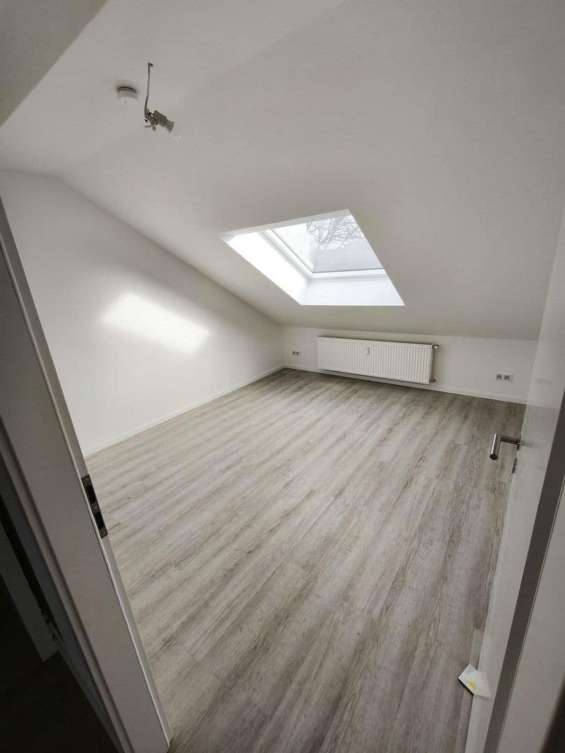 Pronájem bytu 2+1 55 m², Alemannenstraße 40, Neuss, Severní Porýní-Vestfálsko Pronájem bytu 2+1 55 m², Alemannenstraße 40, Neuss, Severní Porýní-Vestfálsko