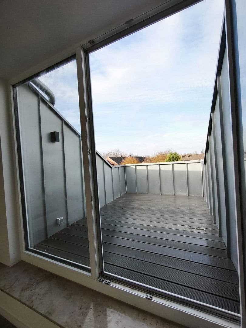 Pronájem bytu 2+1 55 m², Alemannenstraße 40, Neuss, Severní Porýní-Vestfálsko Pronájem bytu 2+1 55 m², Alemannenstraße 40, Neuss, Severní Porýní-Vestfálsko