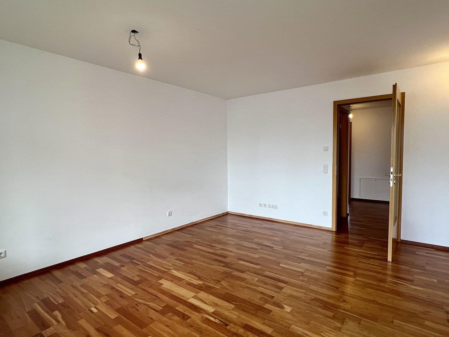 Prodej bytu 3+1 79 m², Cosimastraße 173, München, Bavorsko Prodej bytu 3+1 79 m², Cosimastraße 173, München, Bavorsko
