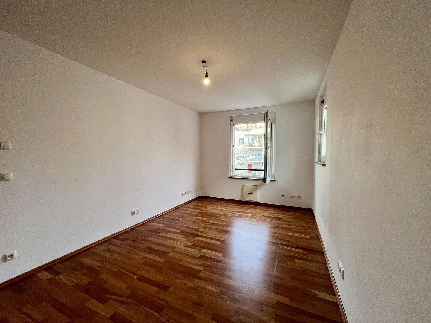 Prodej bytu 3+1 79 m², Cosimastraße 173, München, Bavorsko Prodej bytu 3+1 79 m², Cosimastraße 173, München, Bavorsko