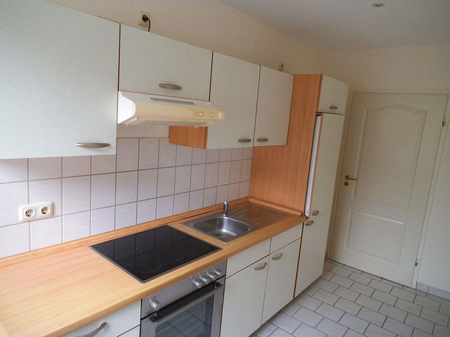 Pronájem bytu 4+1 82 m², Sadowastr. 2, Lübeck, Šlesvicko-Holštýnsko Pronájem bytu 4+1 82 m², Sadowastr. 2, Lübeck, Šlesvicko-Holštýnsko