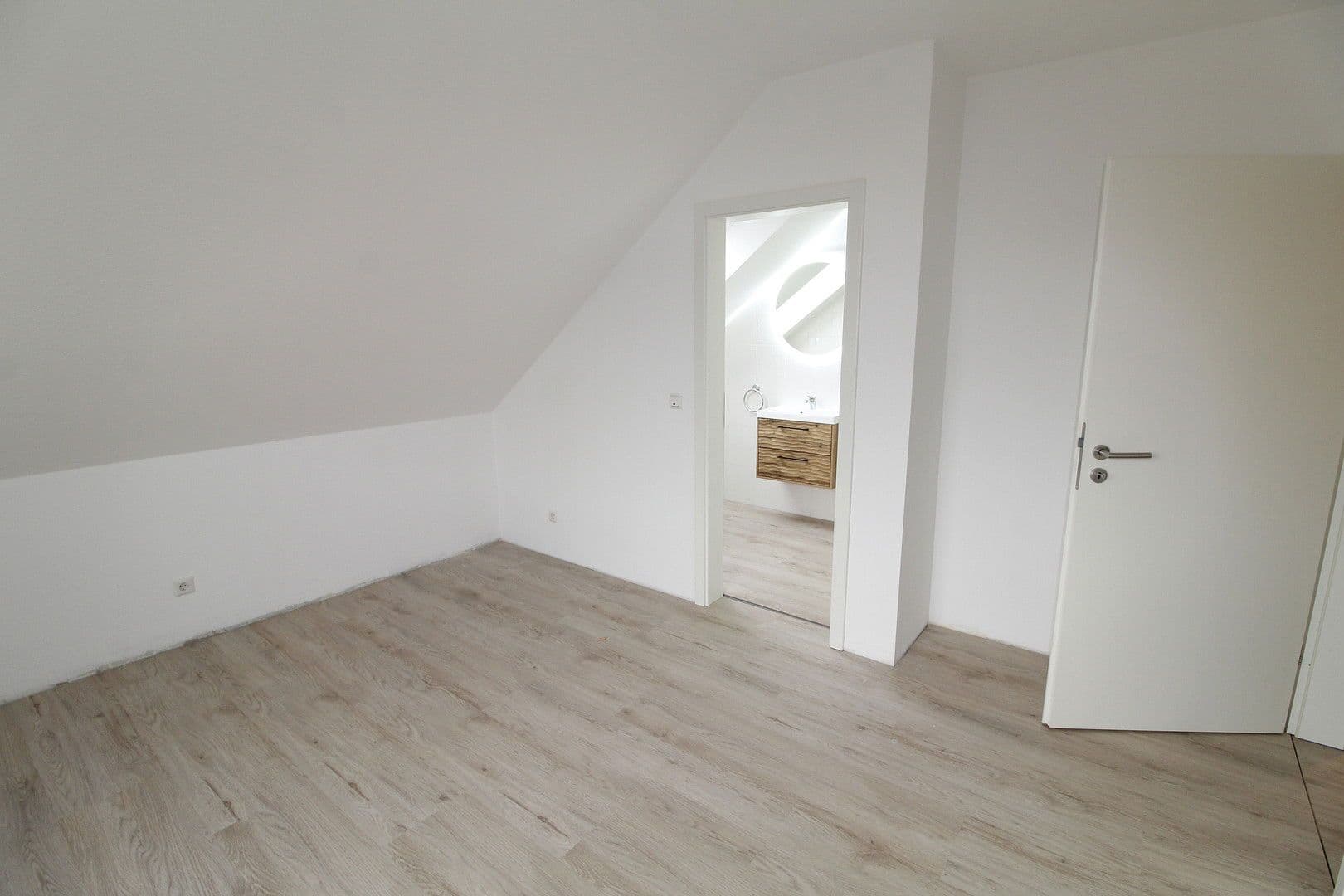 Pronájem domu 101 m², pozemek 500 m², Fichtenweg 35, Bad Fallingbostel, Dolní Sasko Pronájem domu 101 m², pozemek 500 m², Fichtenweg 35, Bad Fallingbostel, Dolní Sasko