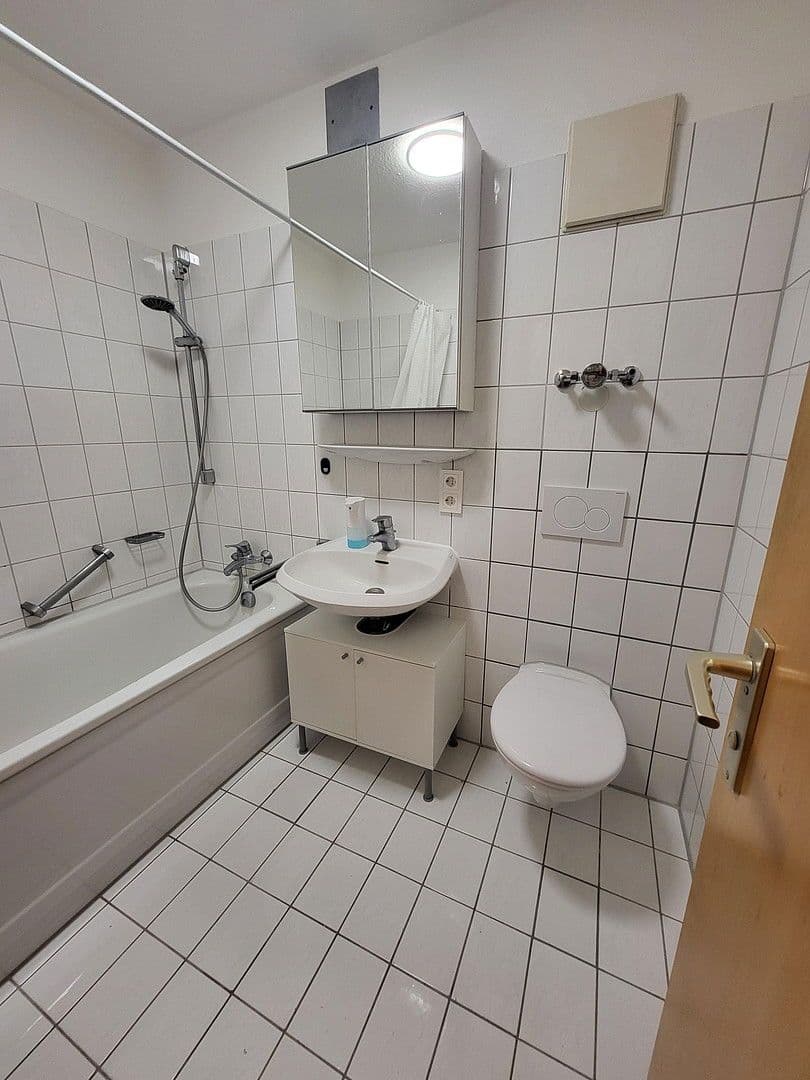 Pronájem bytu 2+1 48 m², Elsa-Brändström-Straße 40, Reutlingen, Bádensko-Württembersko Pronájem bytu 2+1 48 m², Elsa-Brändström-Straße 40, Reutlingen, Bádensko-Württembersko