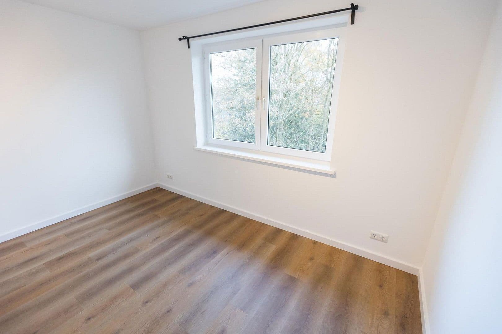 Pronájem bytu 3+1 68 m², Maybachstraße 65, Hamburg, Hamburg Pronájem bytu 3+1 68 m², Maybachstraße 65, Hamburg, Hamburg