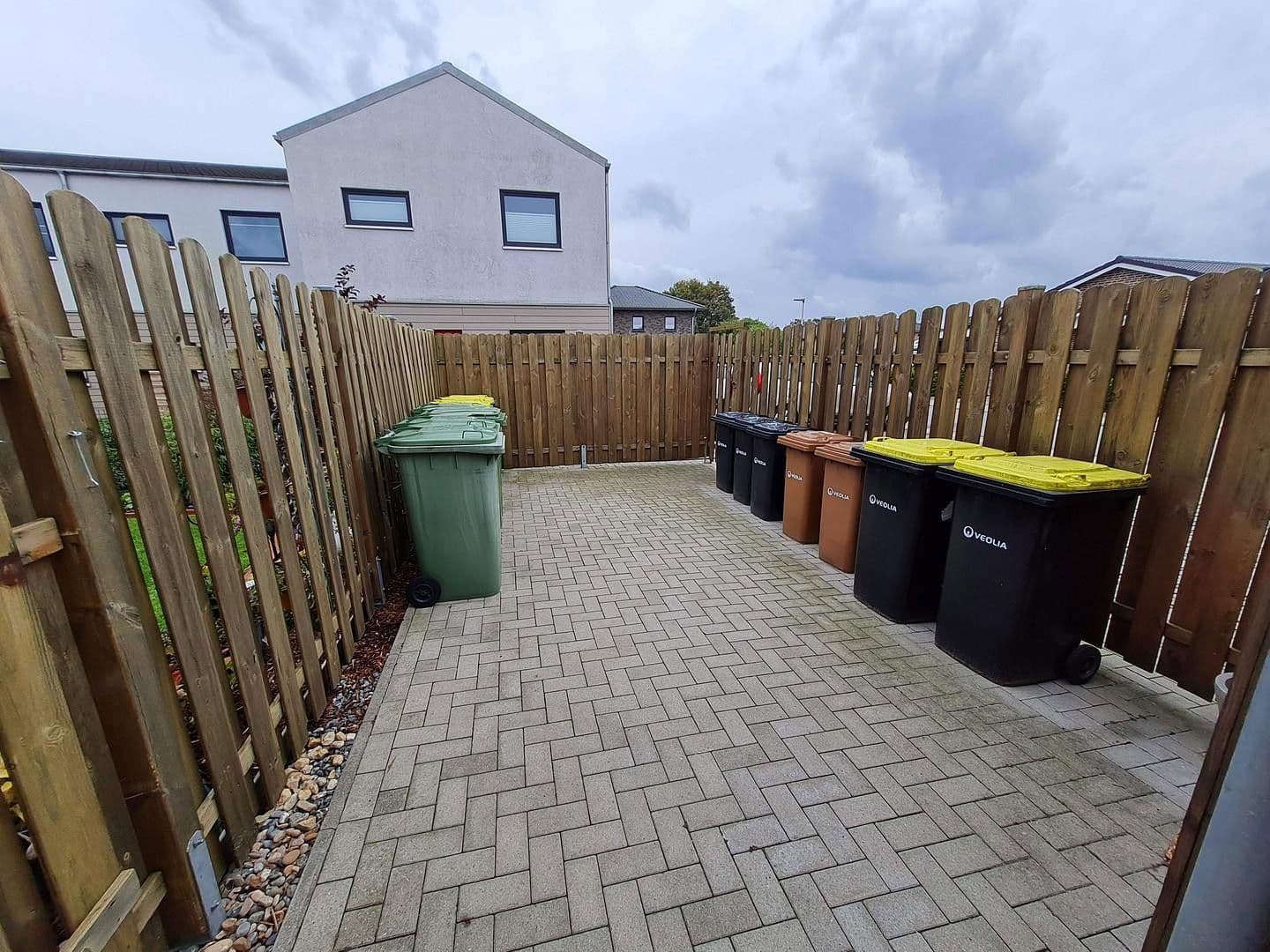 Prodej bytu 3+1 91 m², Albert-Johannsen-Ring 20, Husum, Šlesvicko-Holštýnsko Prodej bytu 3+1 91 m², Albert-Johannsen-Ring 20, Husum, Šlesvicko-Holštýnsko