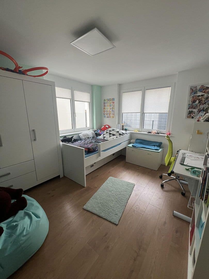 Pronájem bytu 4+kk 130 m², Boslerstraße 9, Holzgerlingen, Bádensko-Württembersko Pronájem bytu 4+kk 130 m², Boslerstraße 9, Holzgerlingen, Bádensko-Württembersko