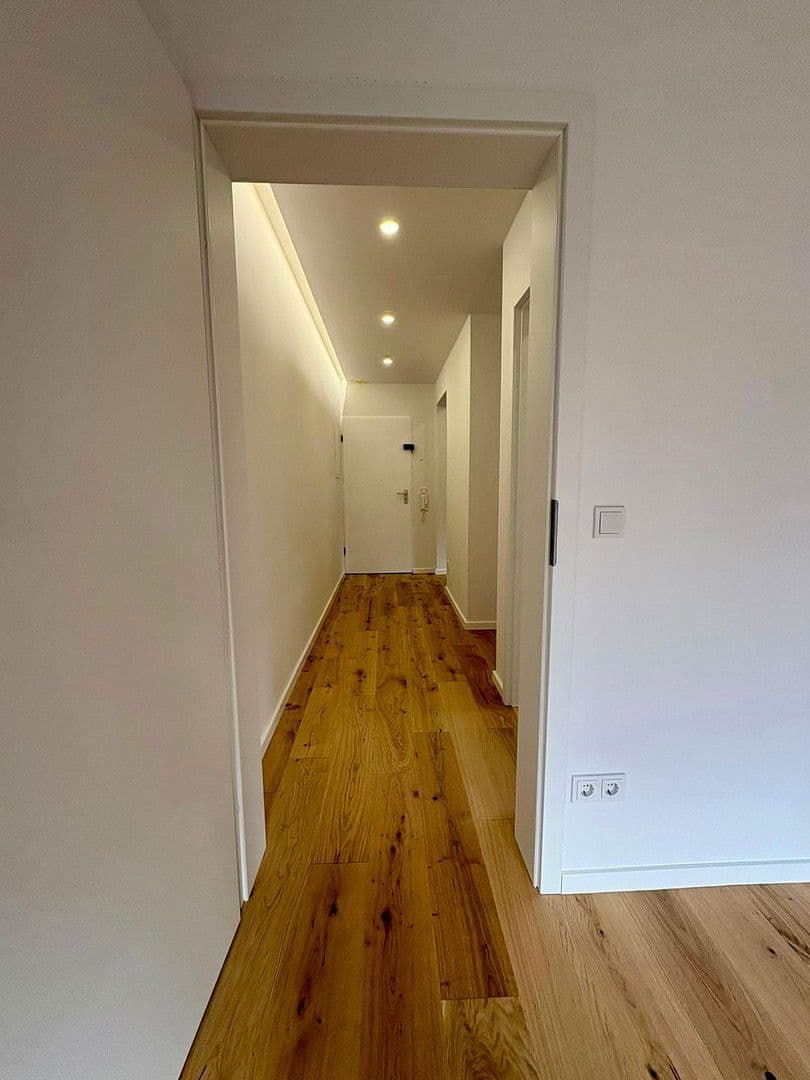 Prodej bytu 2+1 59 m², Mühlthaler Straße 98, München, Bavorsko Prodej bytu 2+1 59 m², Mühlthaler Straße 98, München, Bavorsko