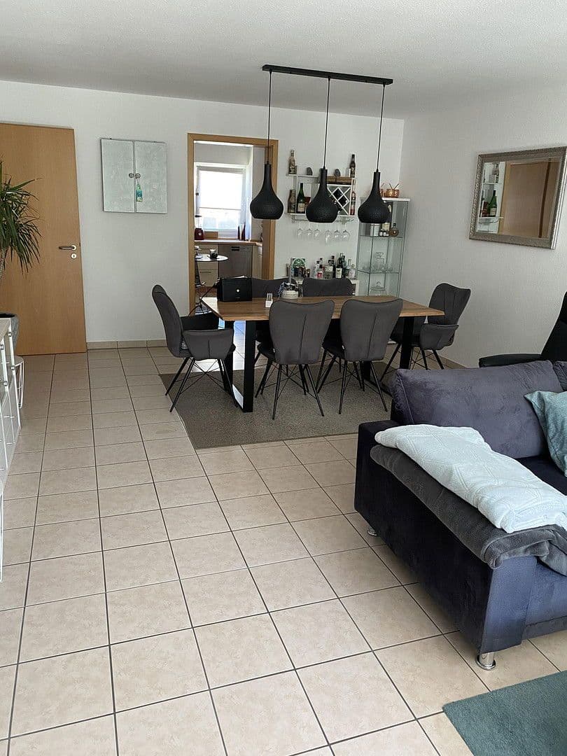 Pronájem bytu 3+1 86 m², Fritz Räcke Str. 17, Hürth, Severní Porýní-Vestfálsko Pronájem bytu 3+1 86 m², Fritz Räcke Str. 17, Hürth, Severní Porýní-Vestfálsko