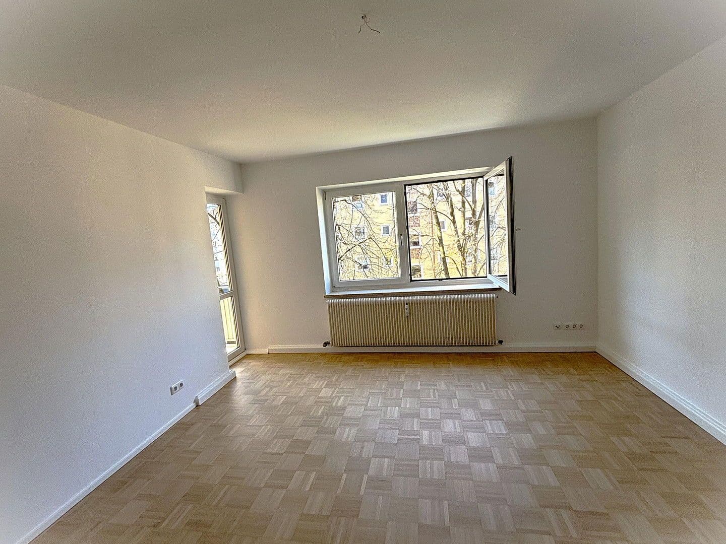 Pronájem bytu 3+1 69 m², Wallenstein. 19a, München, Bavorsko Pronájem bytu 3+1 69 m², Wallenstein. 19a, München, Bavorsko