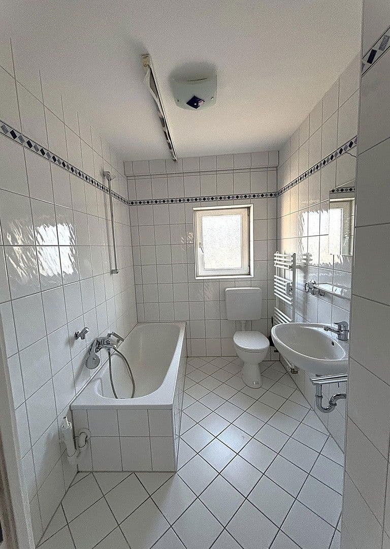 Pronájem bytu 3+1 69 m², Wallenstein. 19a, München, Bavorsko Pronájem bytu 3+1 69 m², Wallenstein. 19a, München, Bavorsko