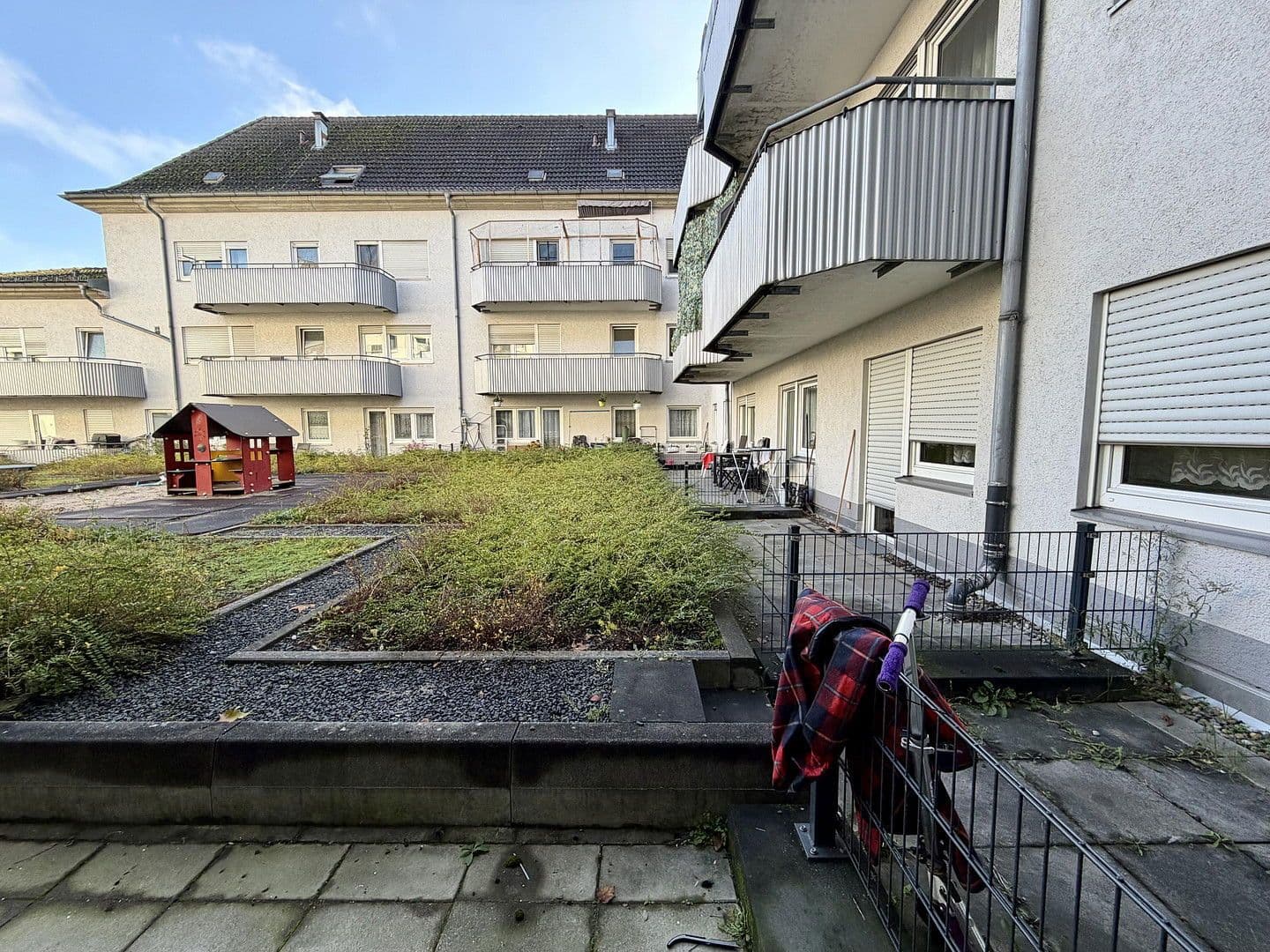 Pronájem bytu 3+1 70 m², Hardtstr. 36, Karlsruhe, Bádensko-Württembersko Pronájem bytu 3+1 70 m², Hardtstr. 36, Karlsruhe, Bádensko-Württembersko