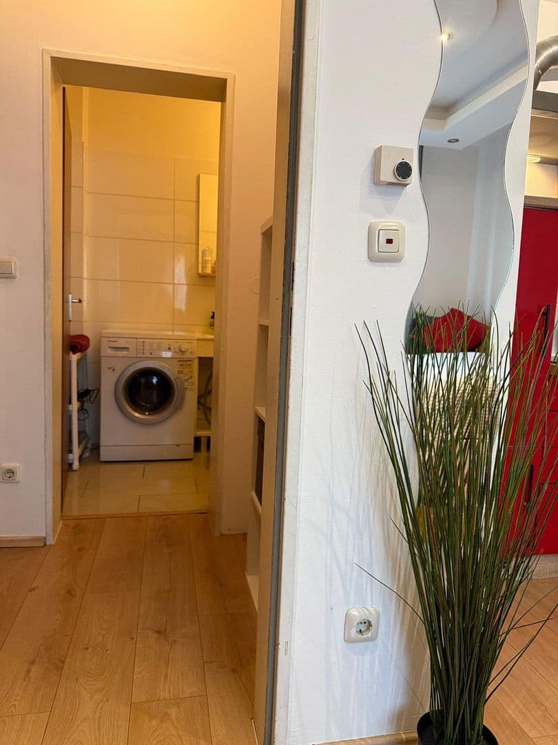 Pronájem bytu 1+1 20 m², Köln, Severní Porýní-Vestfálsko Pronájem bytu 1+1 20 m², Köln, Severní Porýní-Vestfálsko