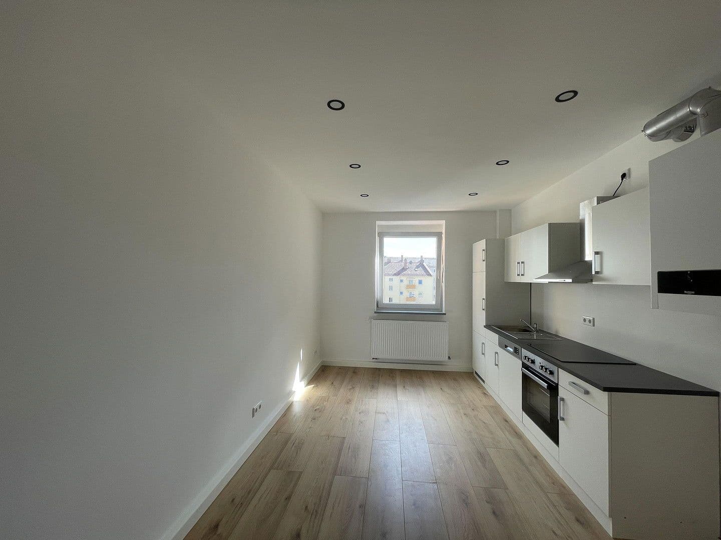 Pronájem bytu 3+1 78 m², Kleiststraße, Ingolstadt, Bavorsko Pronájem bytu 3+1 78 m², Kleiststraße, Ingolstadt, Bavorsko