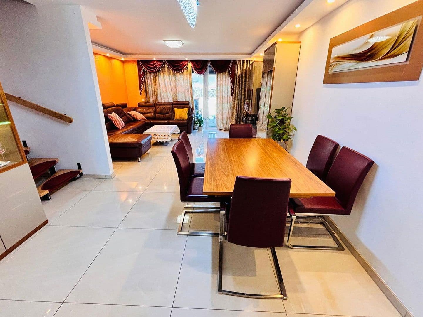 Prodej domu 146 m², pozemek 194 m², Erlangen, Bavorsko Prodej domu 146 m², pozemek 194 m², Erlangen, Bavorsko