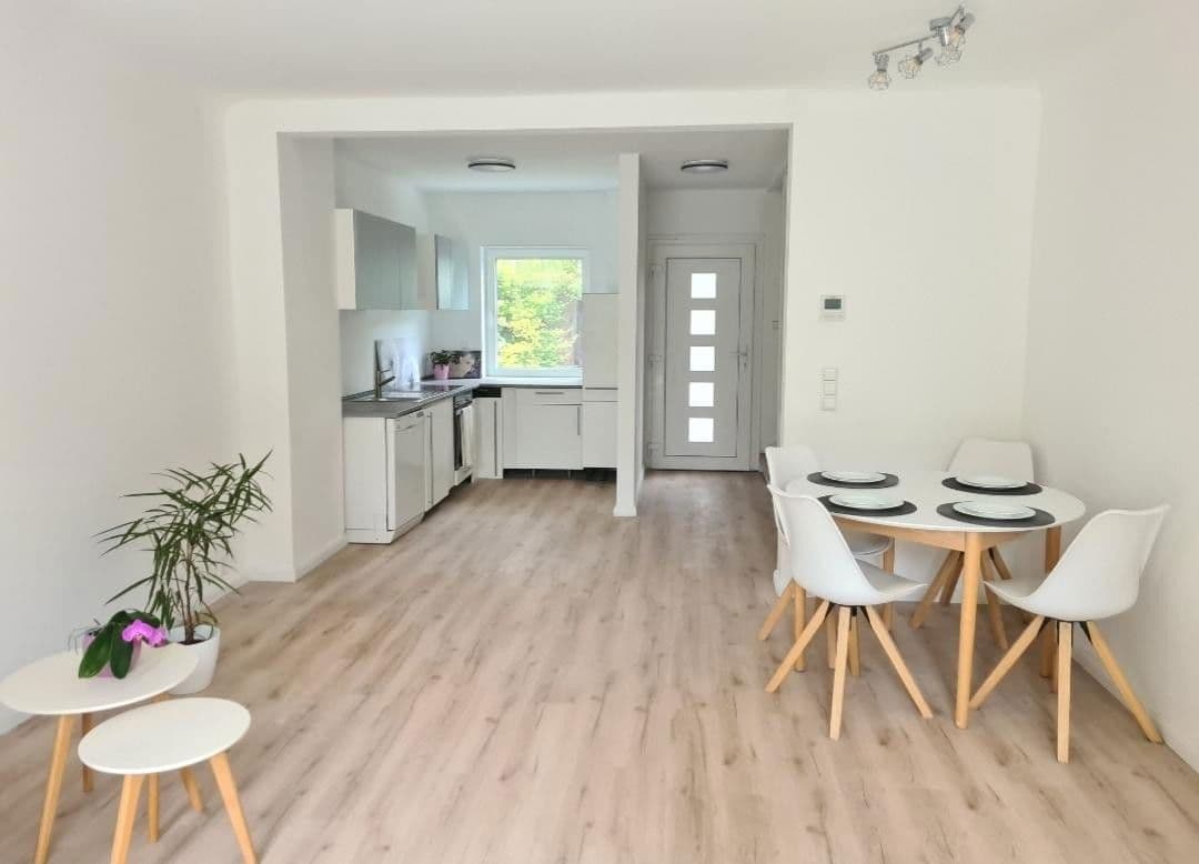 Prodej domu 110 m², pozemek 126 m², Elstorfer Ring, Hamburg, Hamburg Prodej domu 110 m², pozemek 126 m², Elstorfer Ring, Hamburg, Hamburg