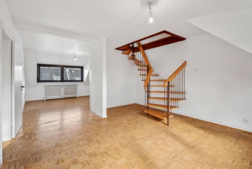 Prodej domu 183 m², pozemek 293 m², Mönchengladbach, Severní Porýní-Vestfálsko Prodej domu 183 m², pozemek 293 m², Mönchengladbach, Severní Porýní-Vestfálsko