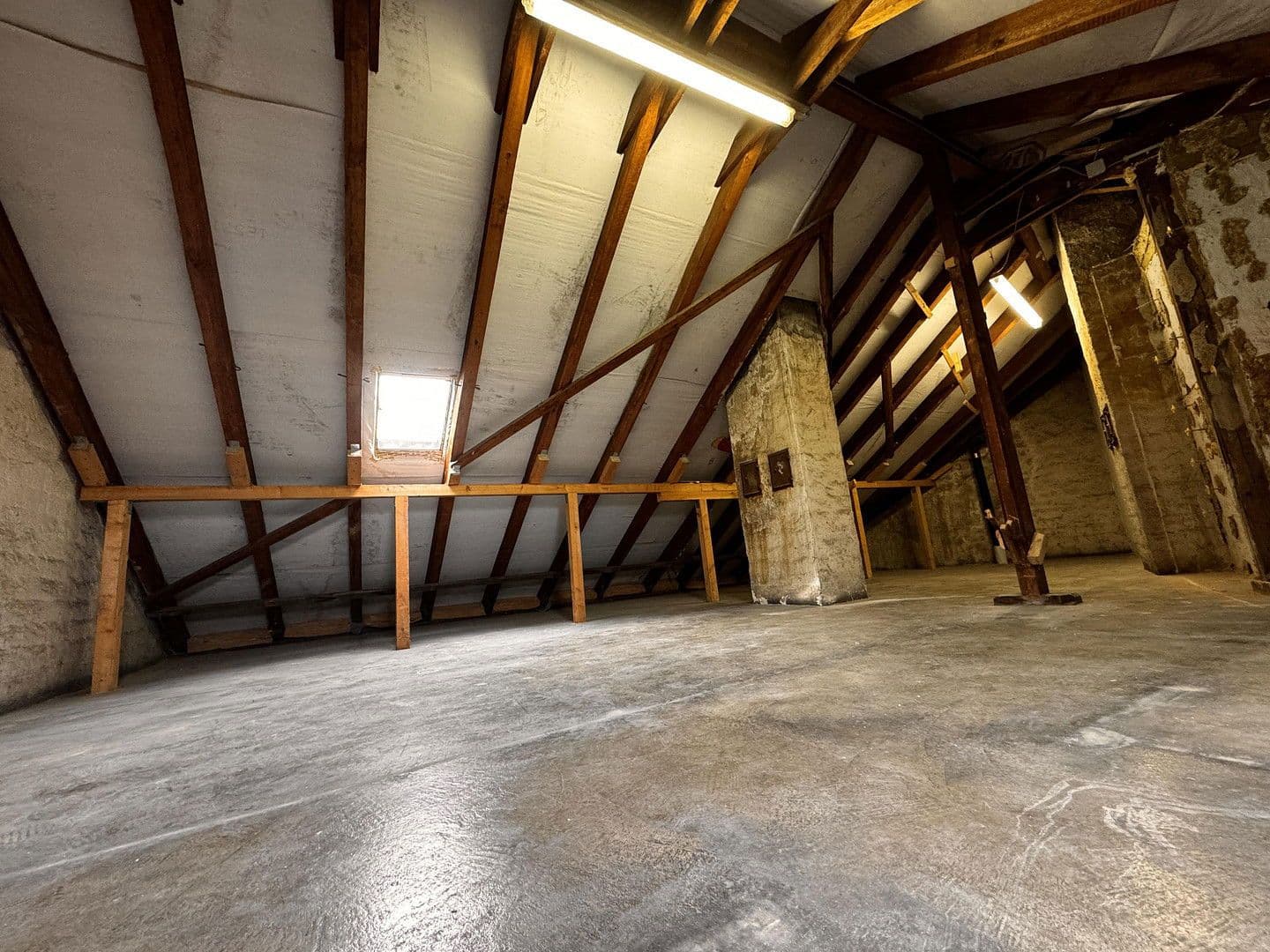 Prodej bytu 2+1 64 m², Am Rößlebad 9, Augsburg, Bavorsko Prodej bytu 2+1 64 m², Am Rößlebad 9, Augsburg, Bavorsko