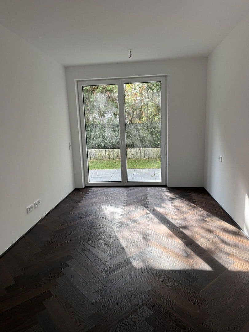 Pronájem bytu 2+1 68 m², Fürstenackerstraße 42, München - Solln, Bavorsko Pronájem bytu 2+1 68 m², Fürstenackerstraße 42, München - Solln, Bavorsko