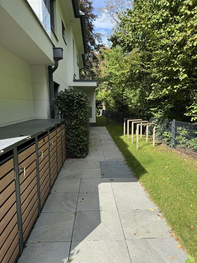 Pronájem bytu 2+1 68 m², Fürstenackerstraße 42, München - Solln, Bavorsko Pronájem bytu 2+1 68 m², Fürstenackerstraße 42, München - Solln, Bavorsko